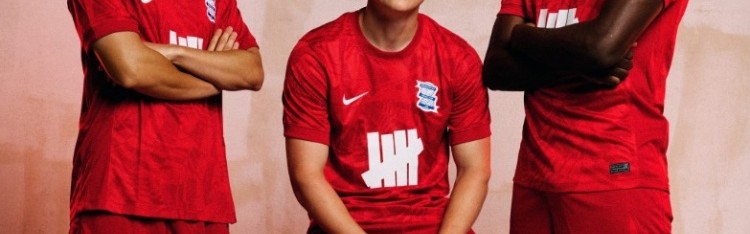 体育资讯-博主：伯明翰发布新赛季第三球衣，与津门虎主场球衣同一模版