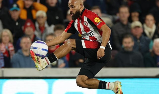 邮报：热刺要和曼联争夺姆贝乌莫，弗兰克成接替澳波热门人选