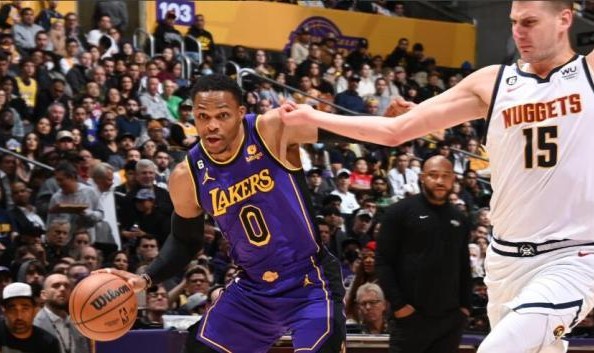 不再是累赘！韦少融入湖人更自信 佩总还交易他吗？